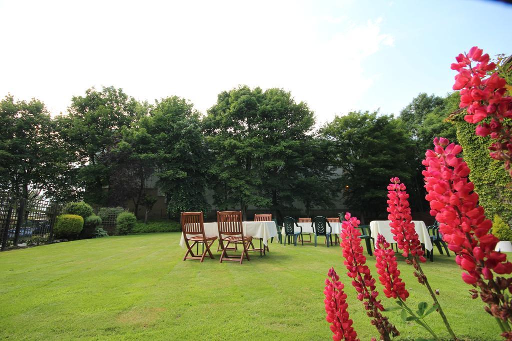 Strathburn Hotel Inverurie Exterior foto
