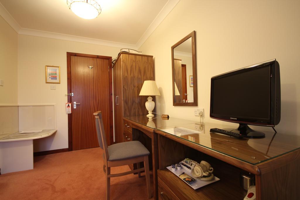Strathburn Hotel Inverurie Exterior foto